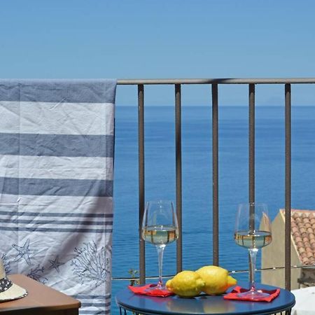 Terrazza Ambrogio Appartement Sant'Ambrogio  Buitenkant foto